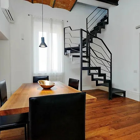 Luxury Penthouse With Outstanding Terrace アパート ローマ