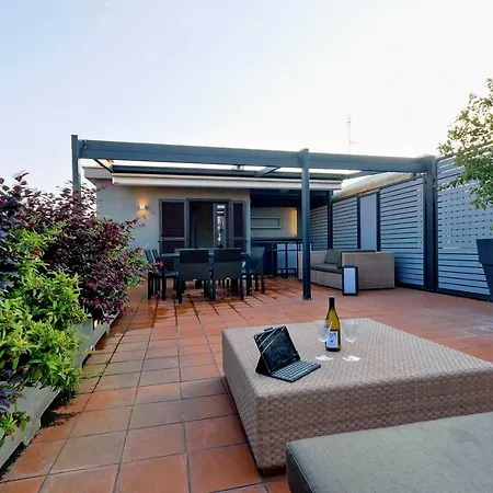 Luxury Penthouse With Outstanding Terrace アパート ローマ