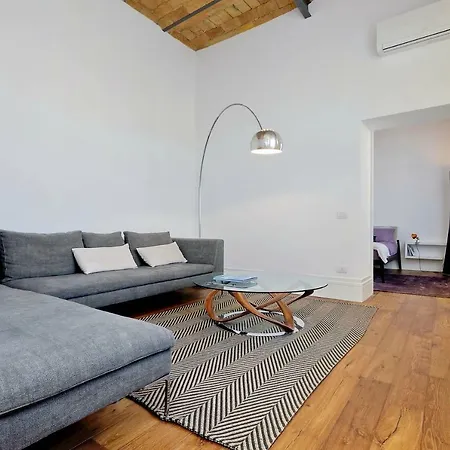 アパート Luxury Penthouse With Outstanding Terrace ローマ